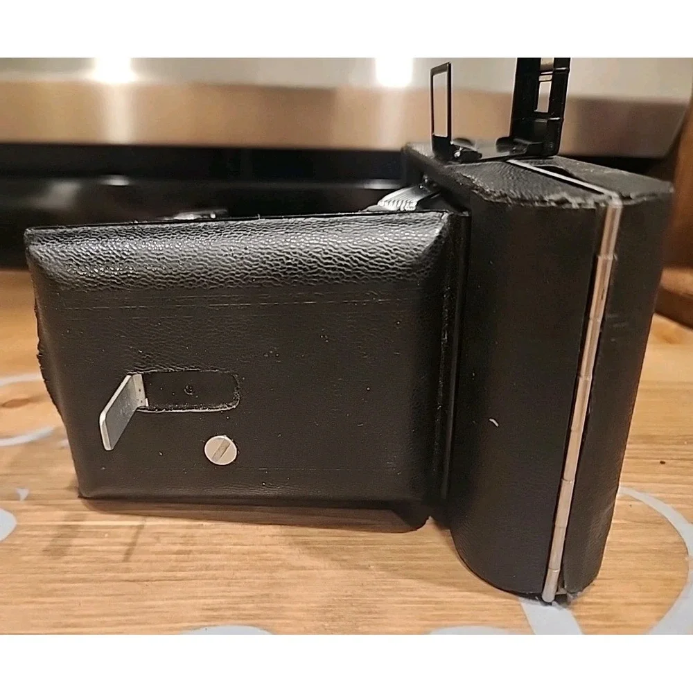 Vintage 1940's Kodak Vigilant Junior Six-20 Folding‎ Camera w/ Box - Untested